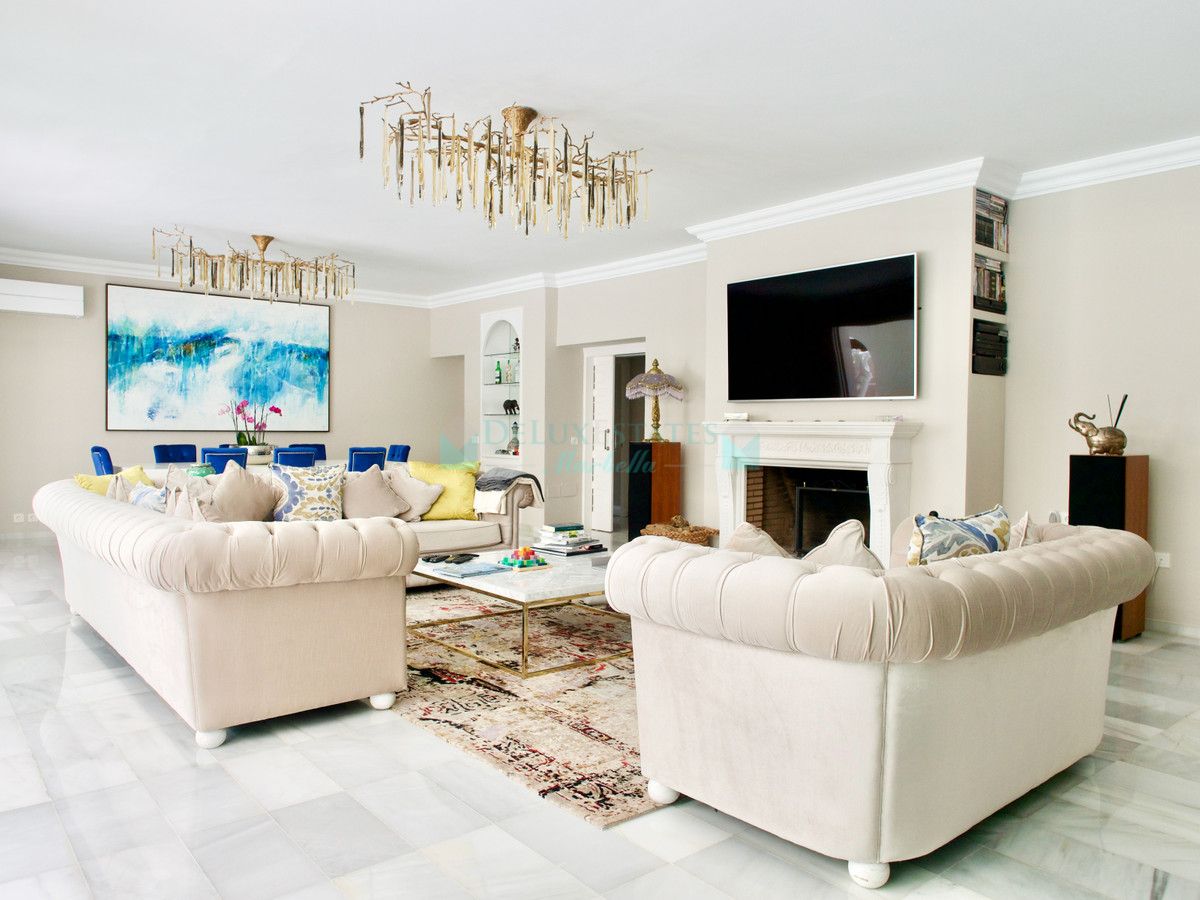 Villa en alquiler en El Paraiso, Estepona