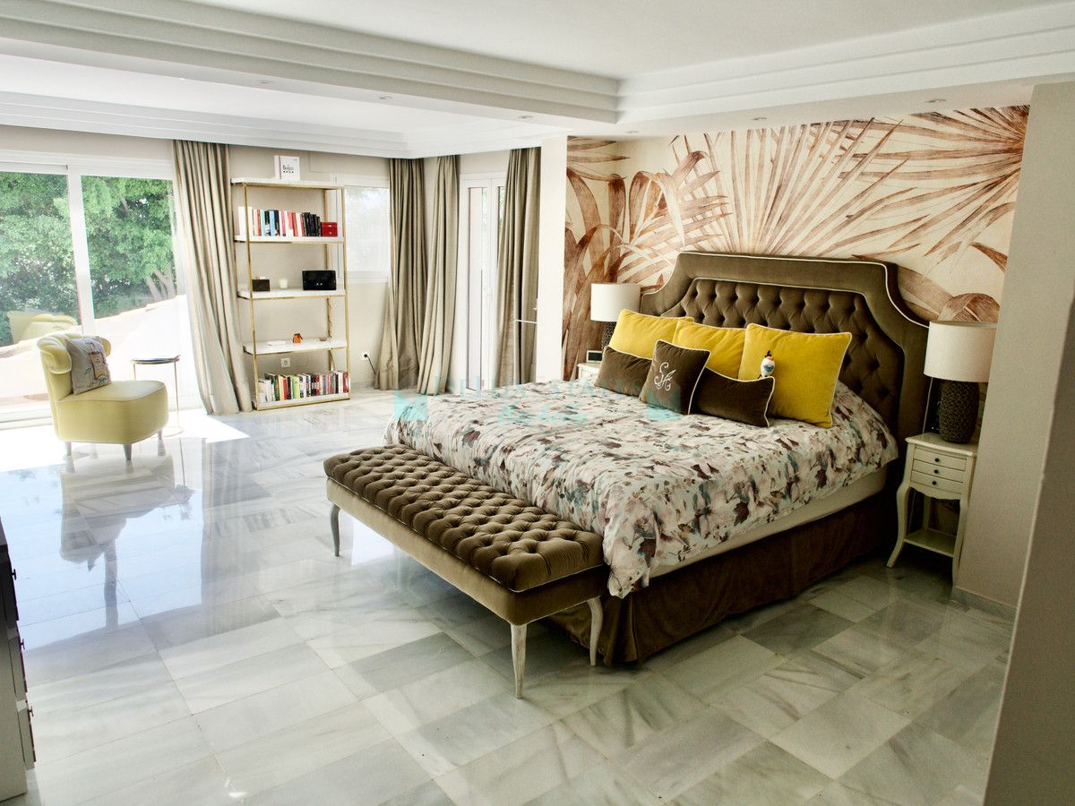 Villa en alquiler en El Paraiso, Estepona