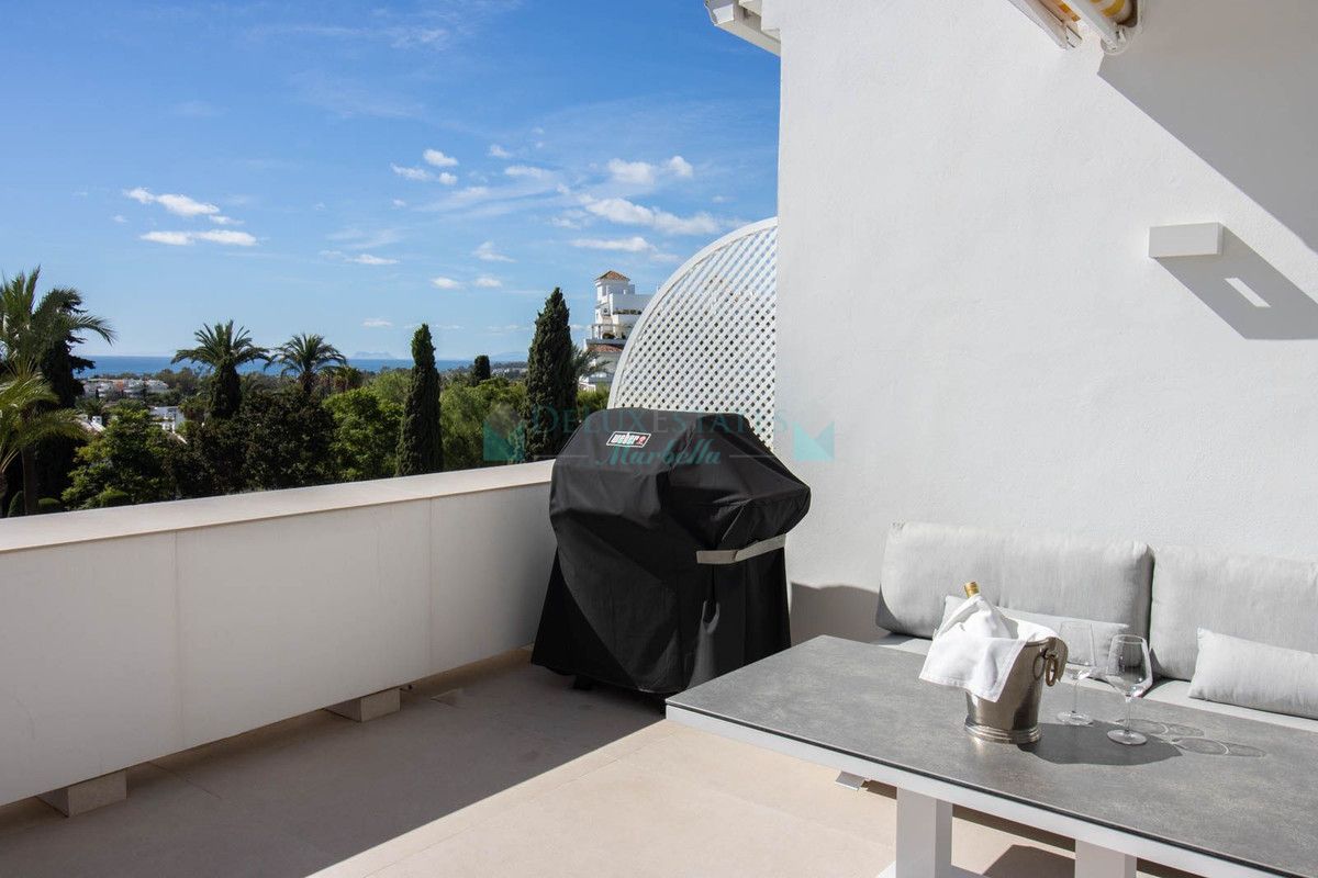 Penthouse for sale in Nueva Andalucia