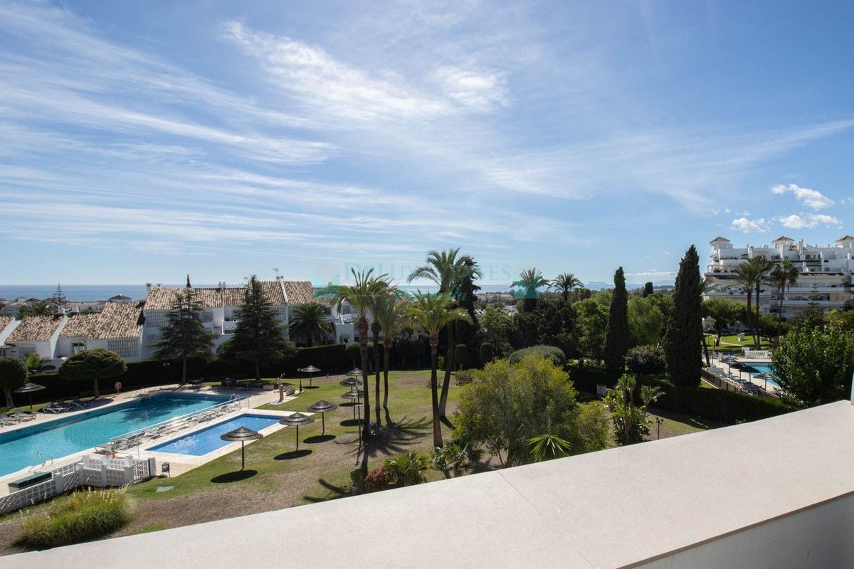 Penthouse for sale in Nueva Andalucia