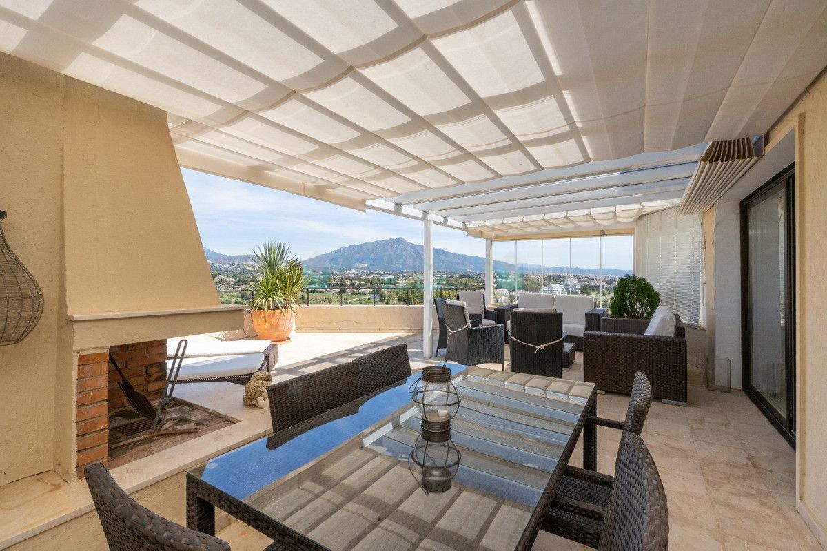 Penthouse for rent in Estepona