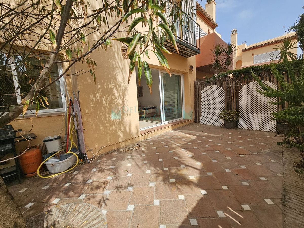 Town House for sale in Nueva Andalucia