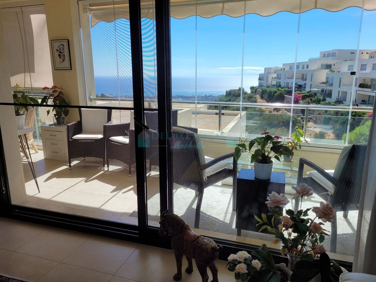 Apartamento en venta en Los Altos de los Monteros, Marbella Este