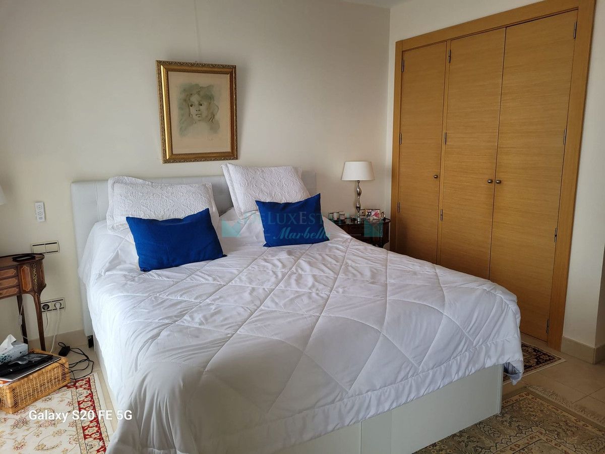 Apartamento en venta en Los Altos de los Monteros, Marbella Este