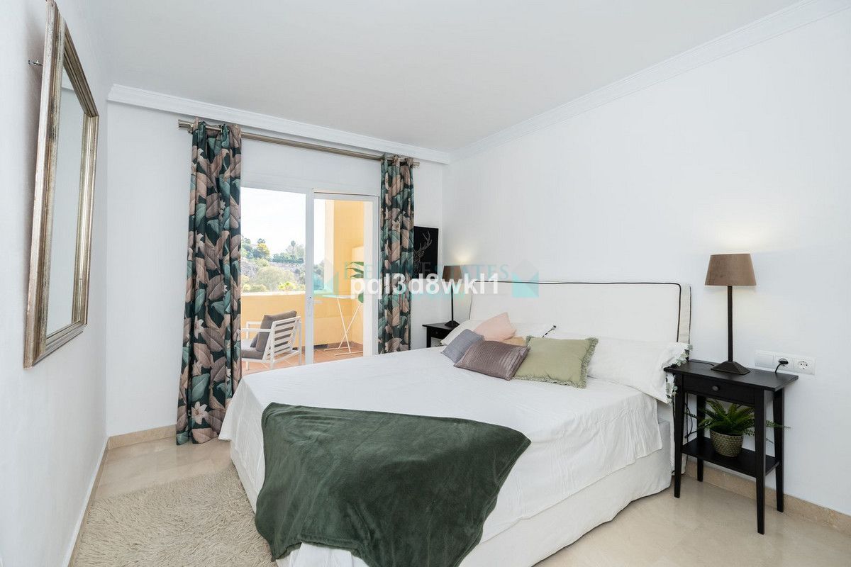 Apartamento en venta en La Quinta, Benahavis