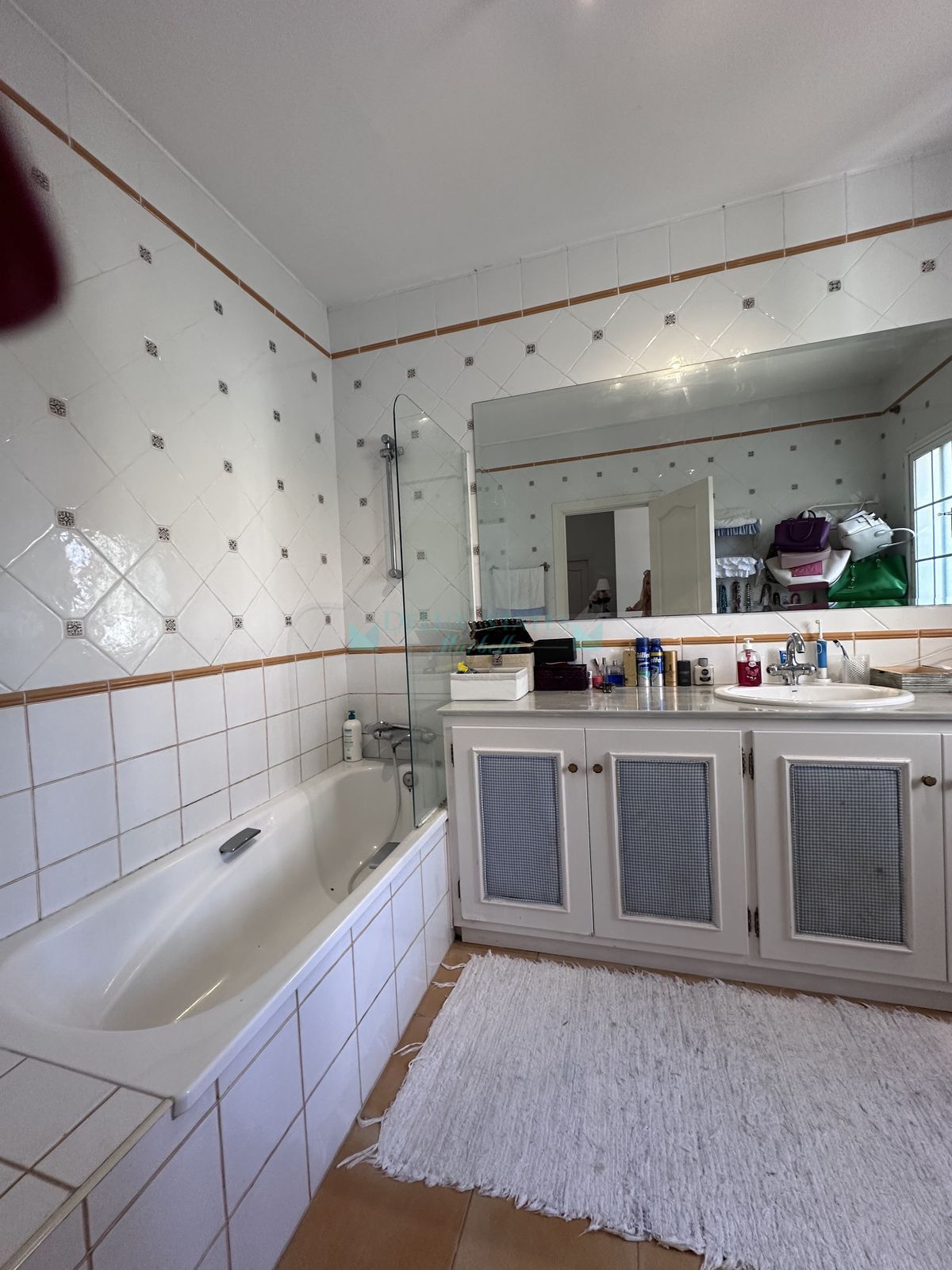 Villa for sale in Bel Air, Estepona