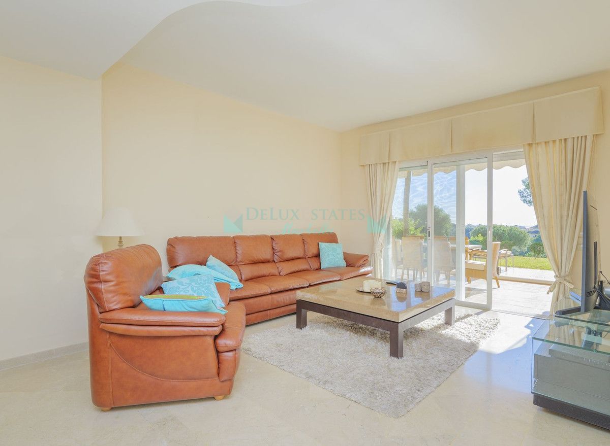 Apartamento Planta Baja en venta en Elviria, Marbella Este