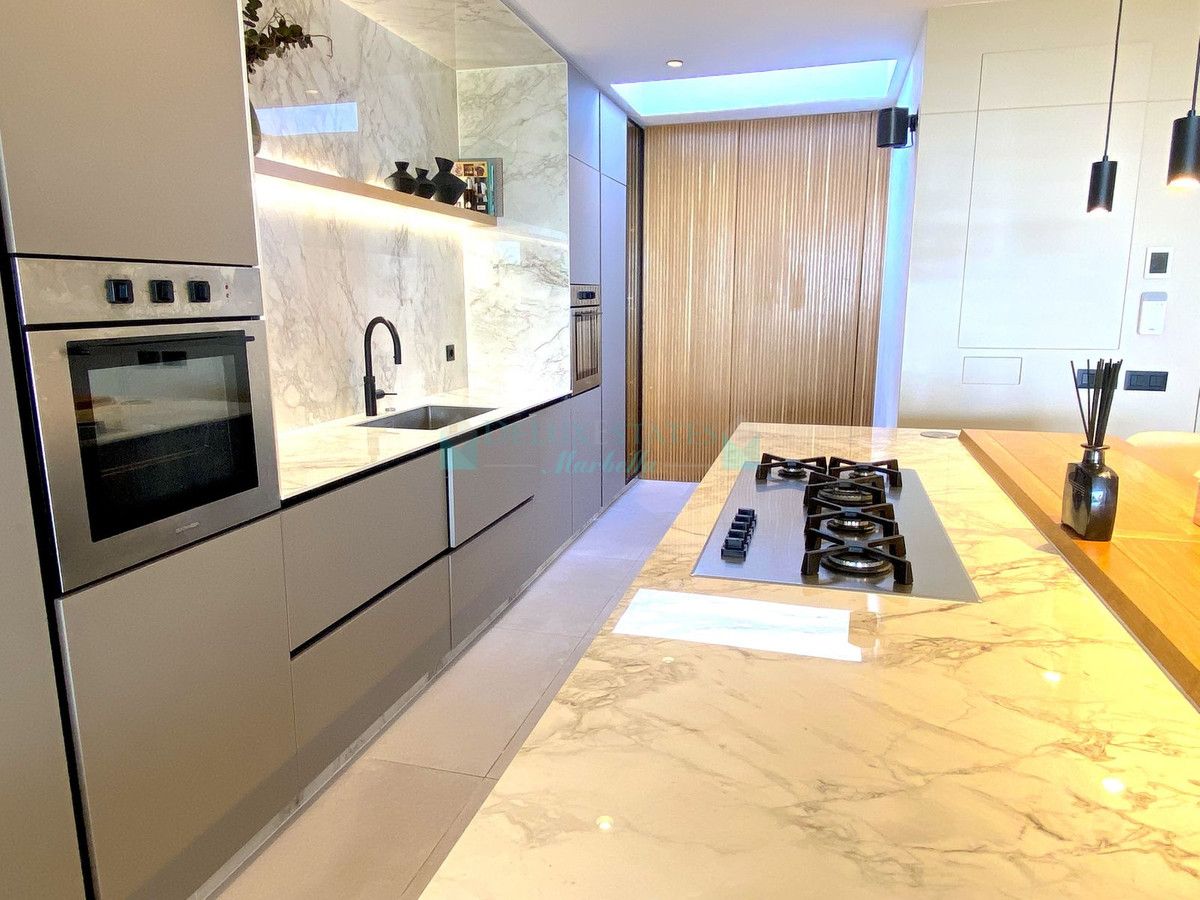 Town House for sale in La Quinta, Benahavis