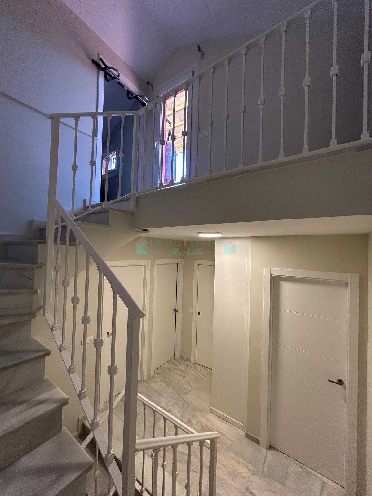 Town House for sale in Benahavis