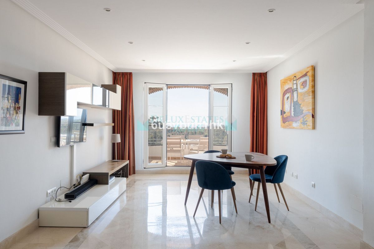 Apartment for sale in Los Arqueros, Benahavis