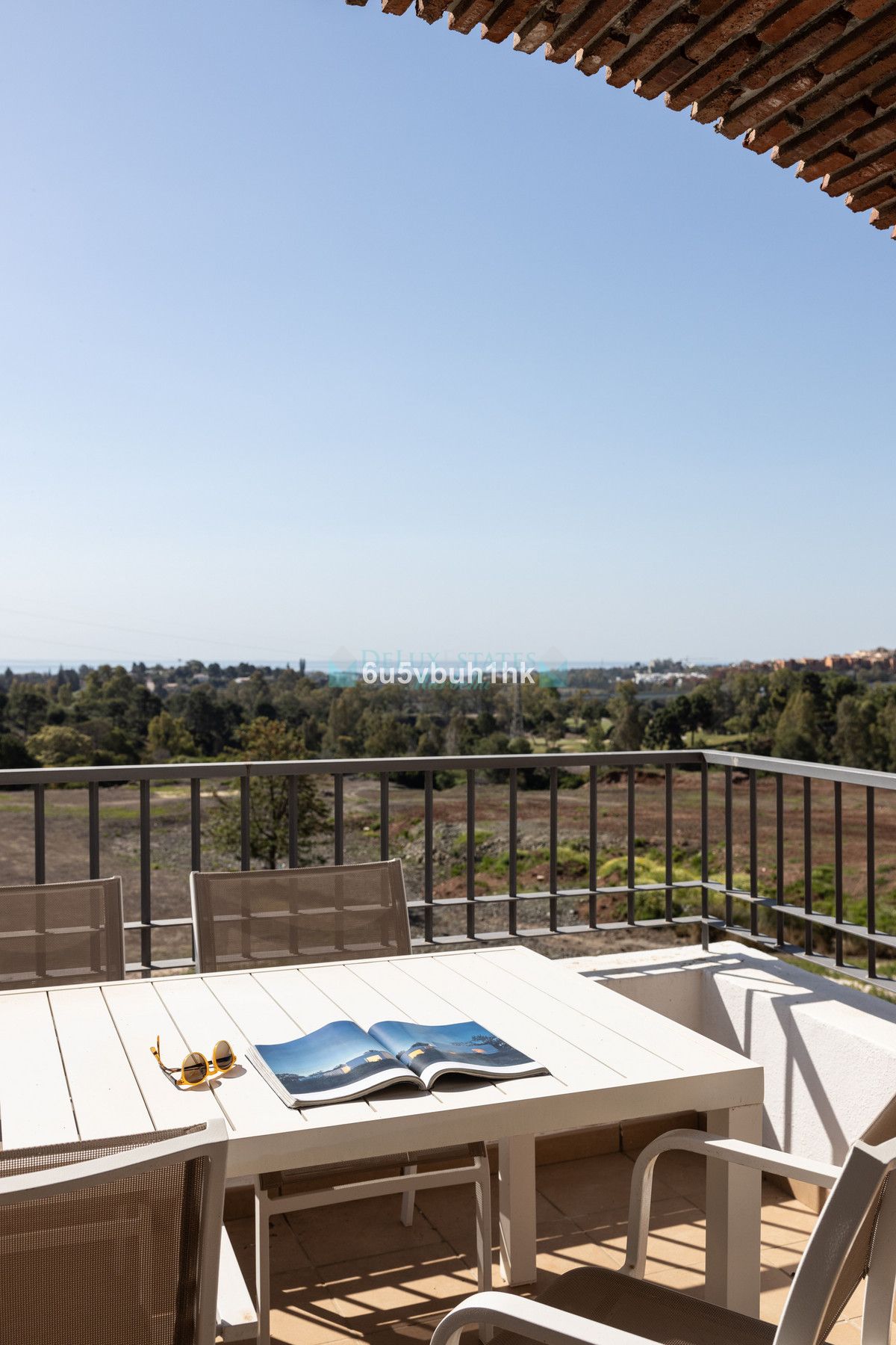 Apartment for sale in Los Arqueros, Benahavis