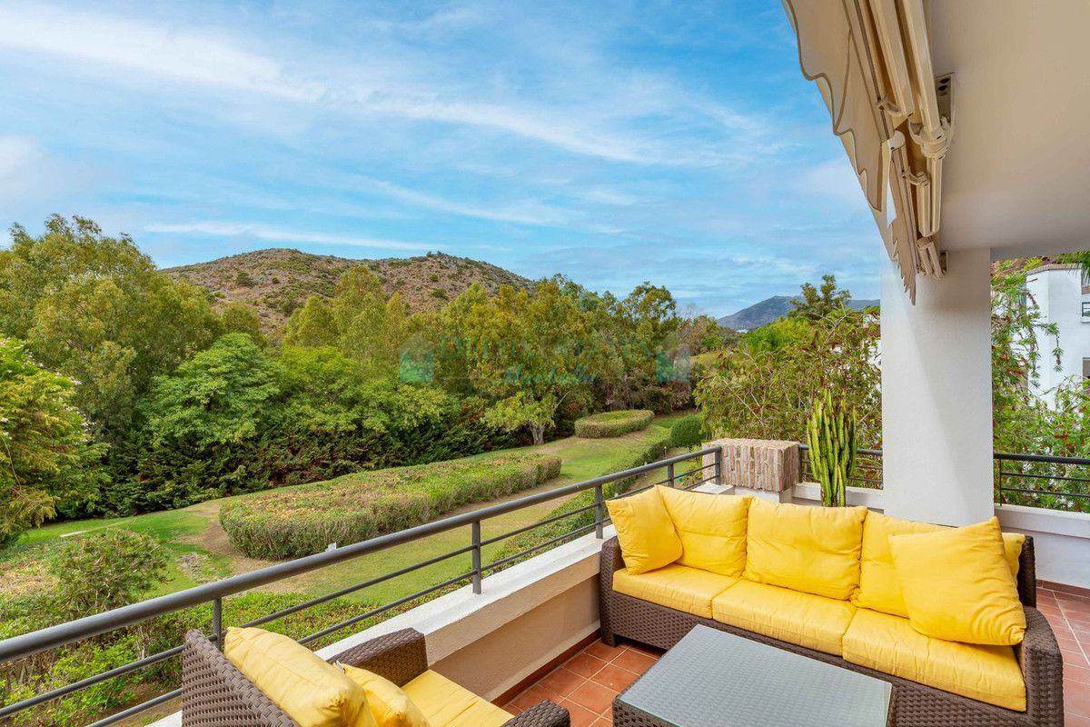 Apartment for sale in Los Arqueros, Benahavis