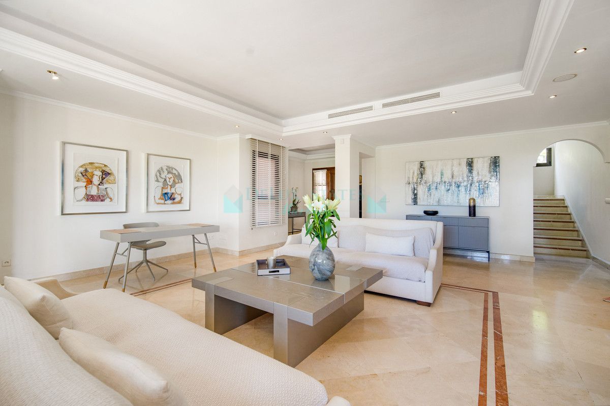 Town House for sale in Marbella Golden Mile