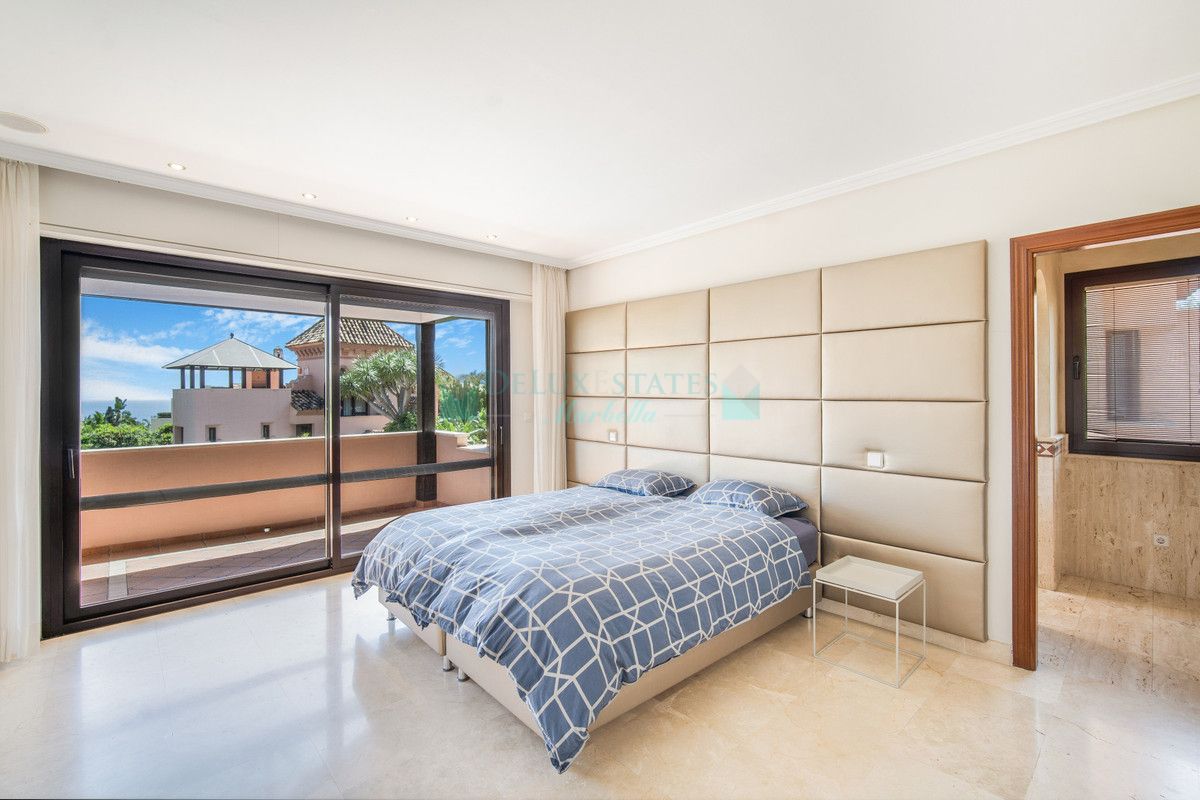 Town House for sale in Marbella Golden Mile