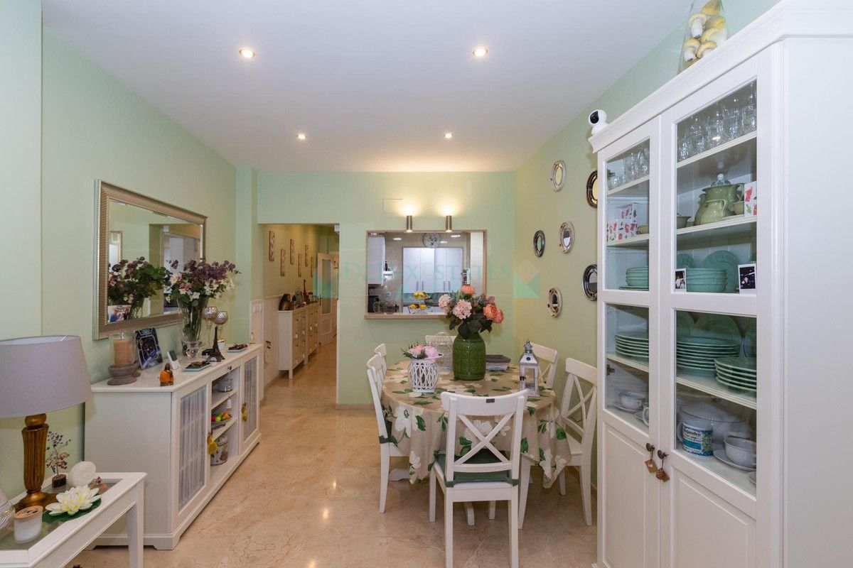 Apartment for sale in Estepona