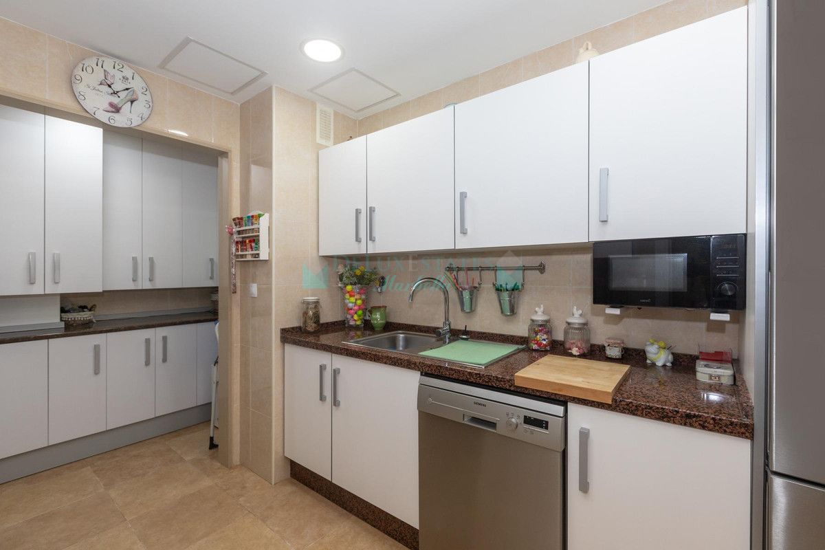 Apartment for sale in Estepona