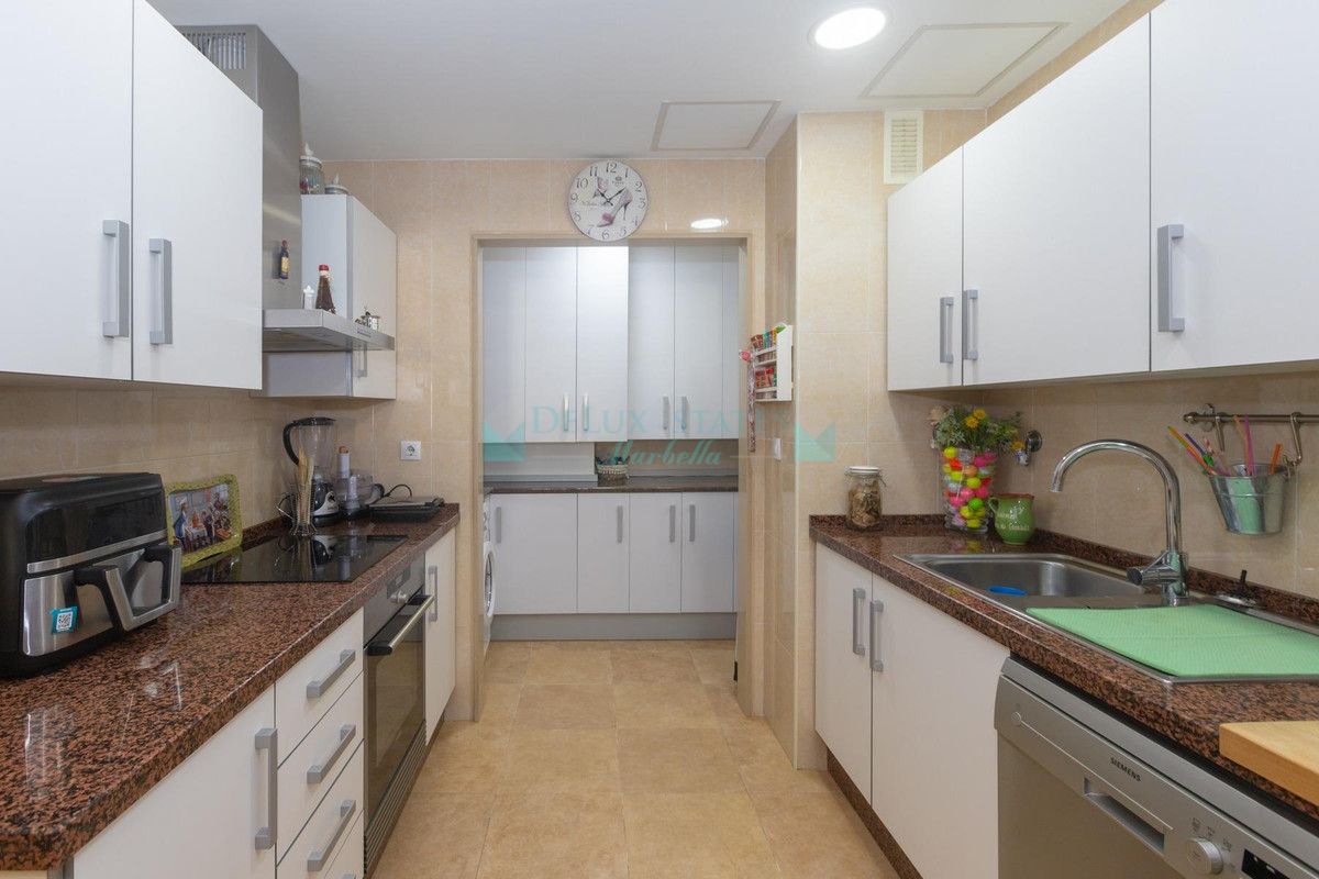 Apartment for sale in Estepona