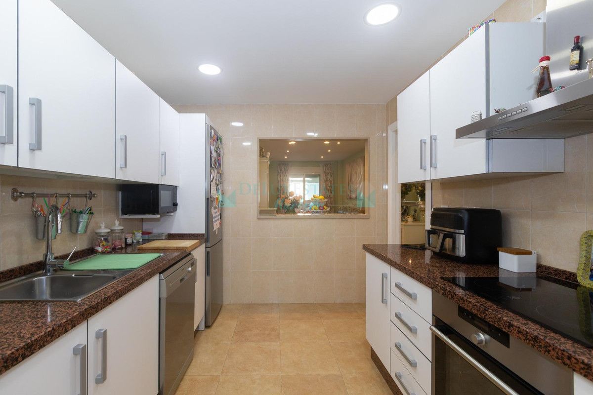 Apartment for sale in Estepona