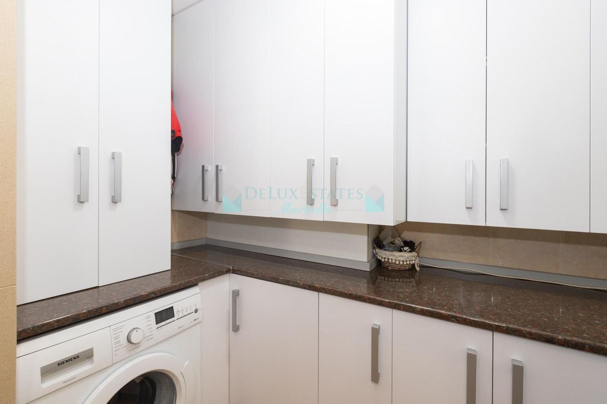 Apartment for sale in Estepona