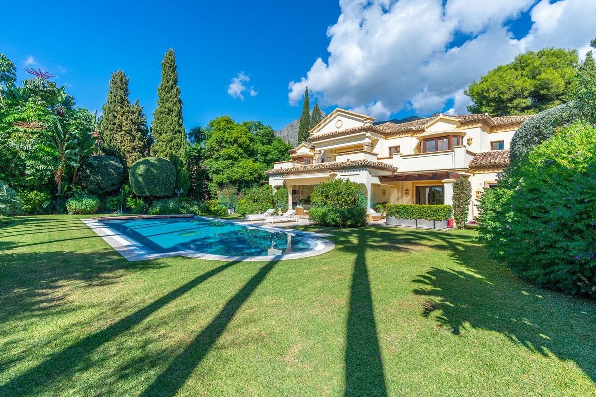 Villa for sale in Sierra Blanca, Marbella Golden Mile