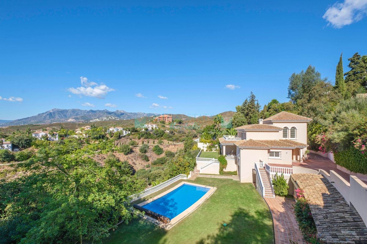 Villa en venta en El Rosario, Marbella Este