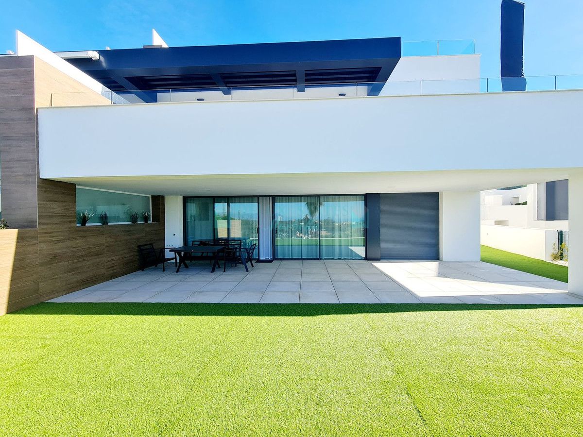 Ground Floor Apartment for rent in Cabopino, Marbella East