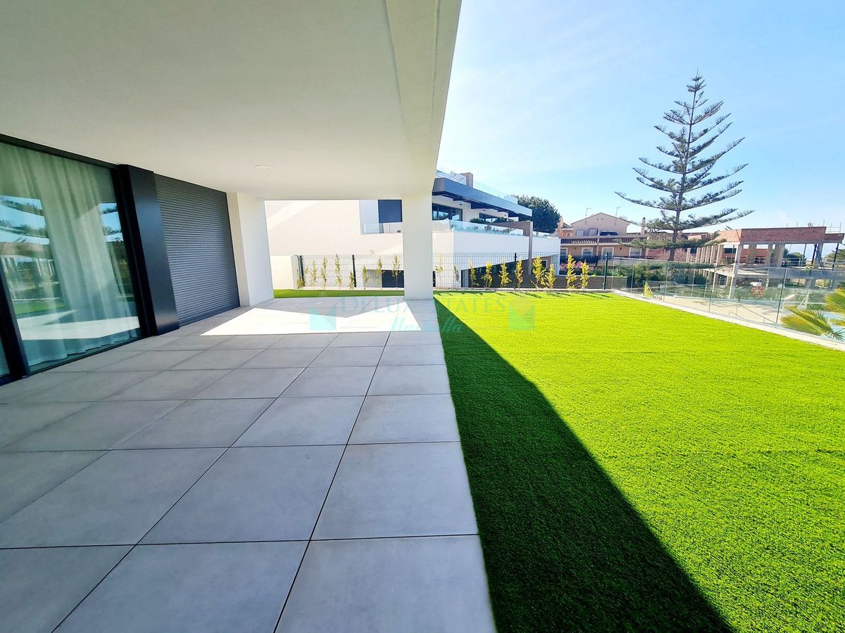 Ground Floor Apartment for rent in Cabopino, Marbella East