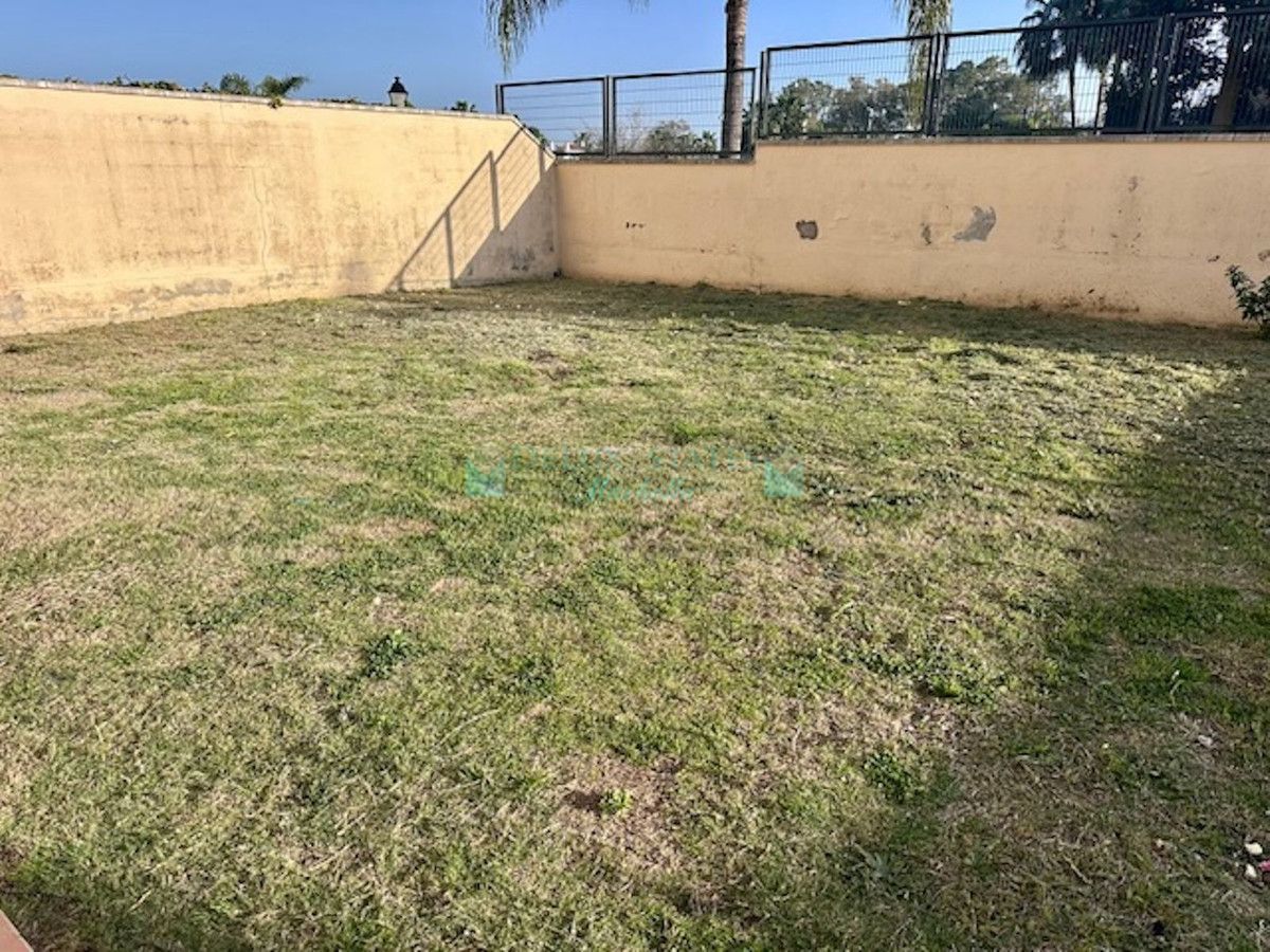 Ground Floor Apartment for sale in Estepona