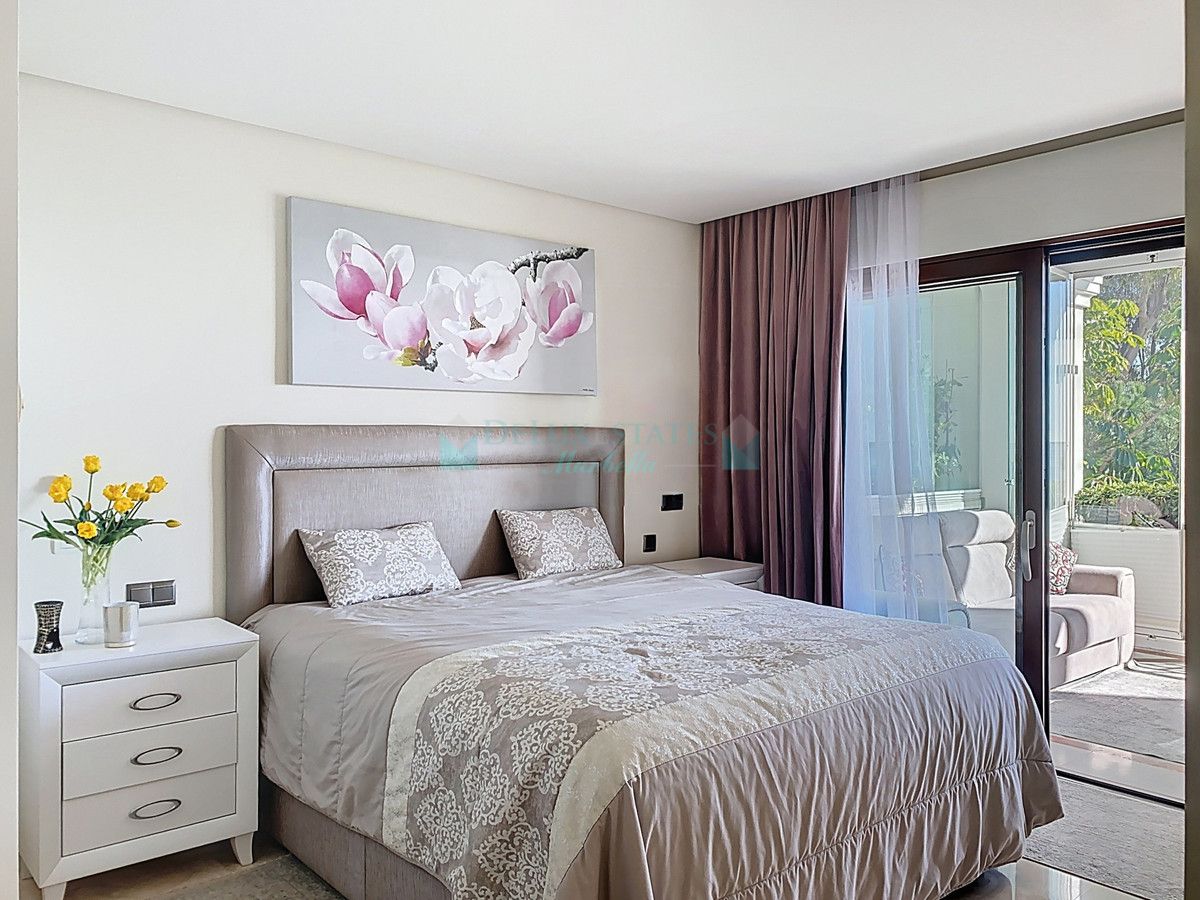 Apartment for sale in Estepona