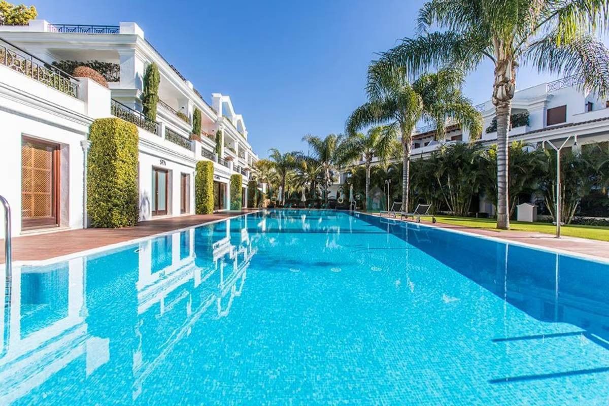 Apartment for sale in Estepona