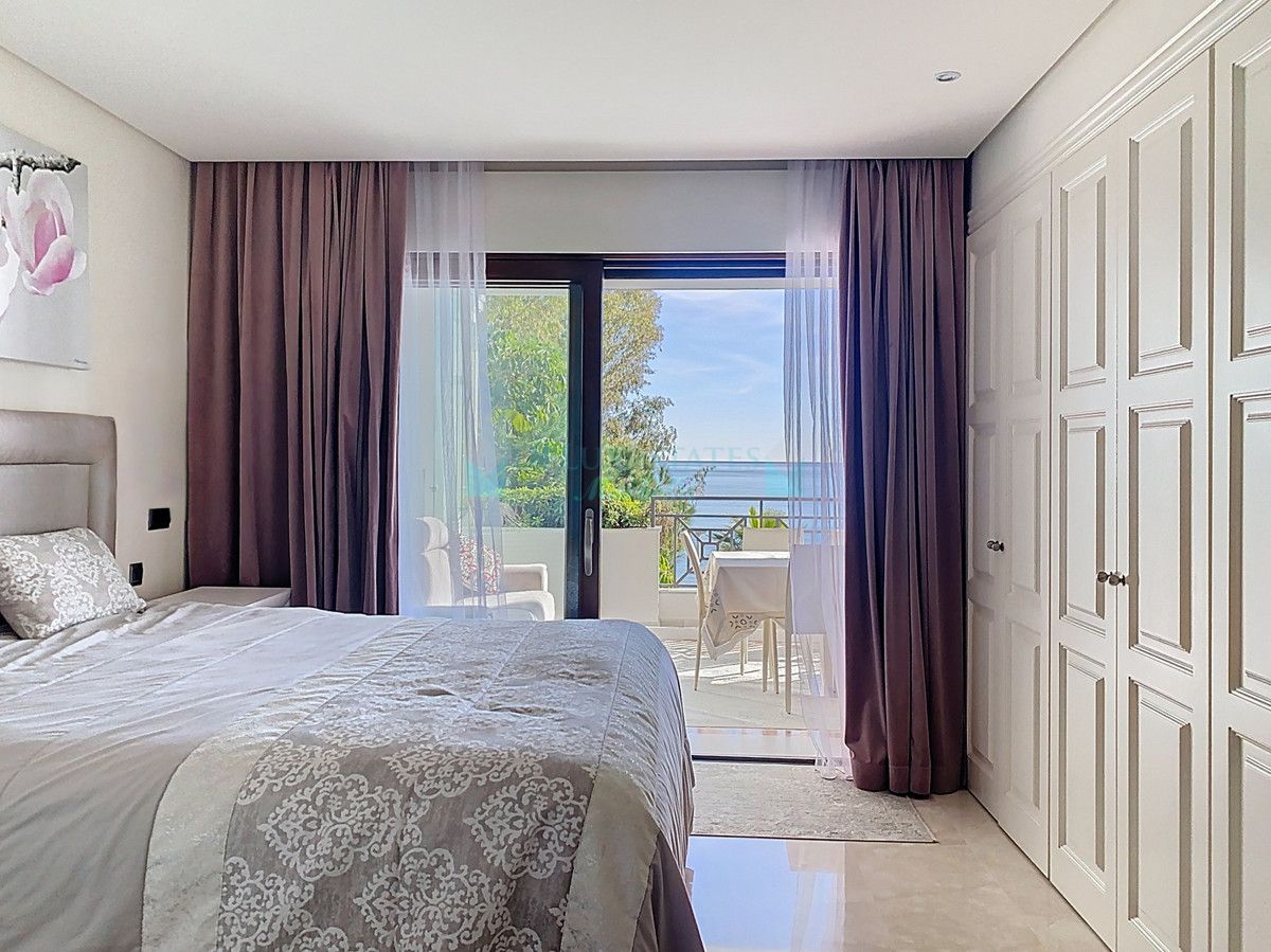 Apartment for sale in Estepona