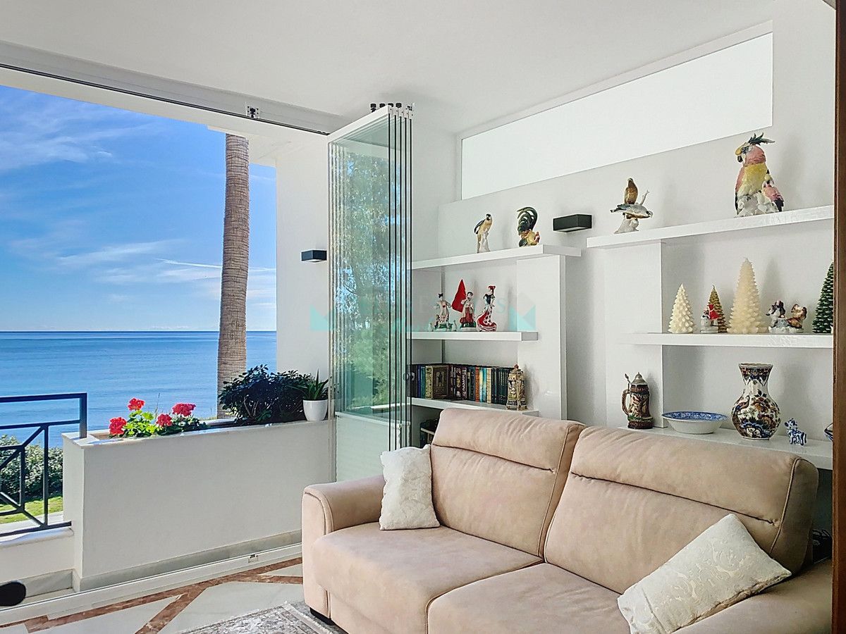 Apartment for sale in Estepona