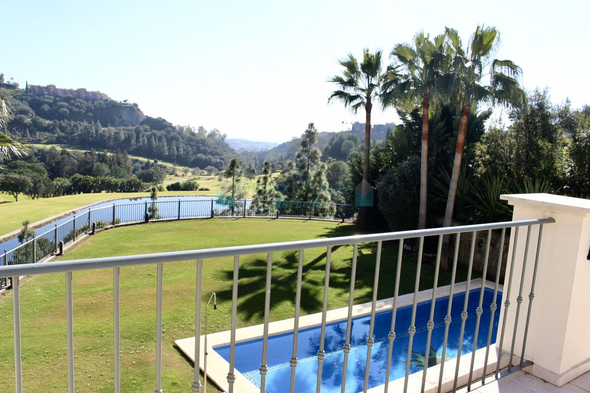 Villa for sale in Los Arqueros, Benahavis