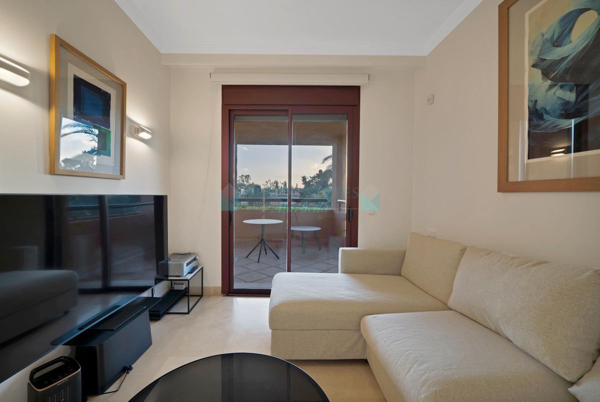 Apartment for sale in Bahia de Marbella, Marbella East