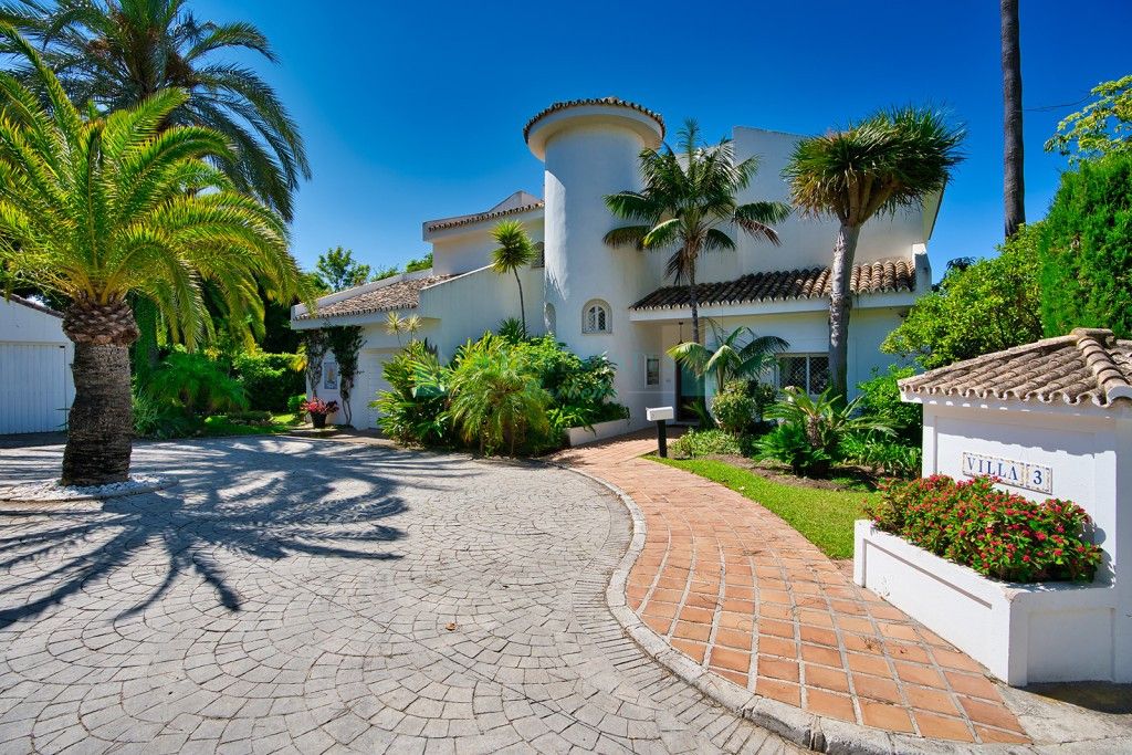 Villa for sale in Marbella