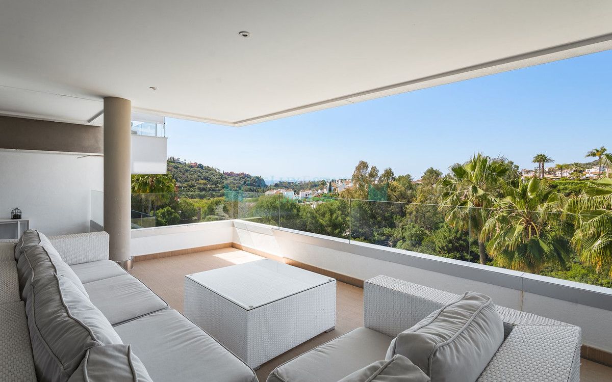 Apartment for sale in Benahavis