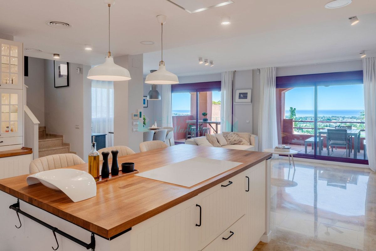 Adosado en alquiler en El Paraiso, Estepona