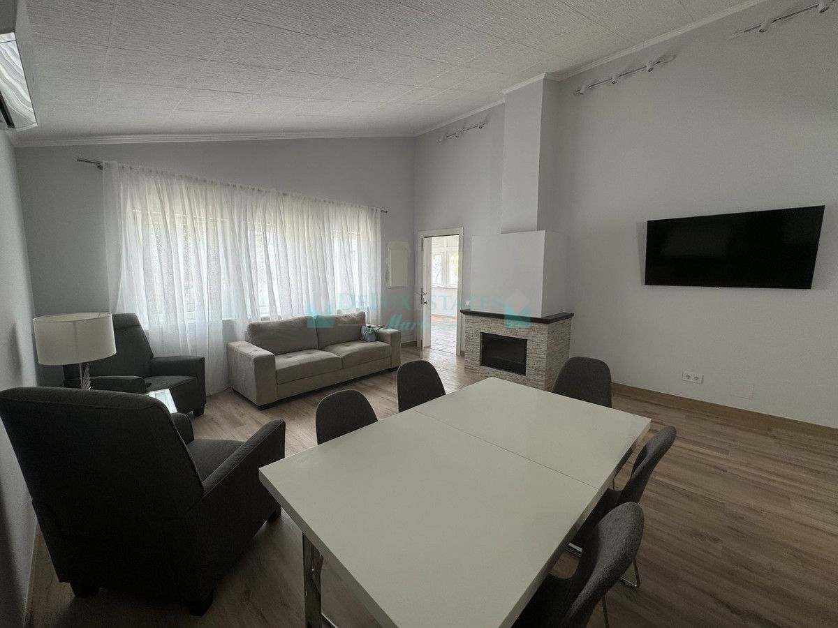 Villa en venta en Estepona