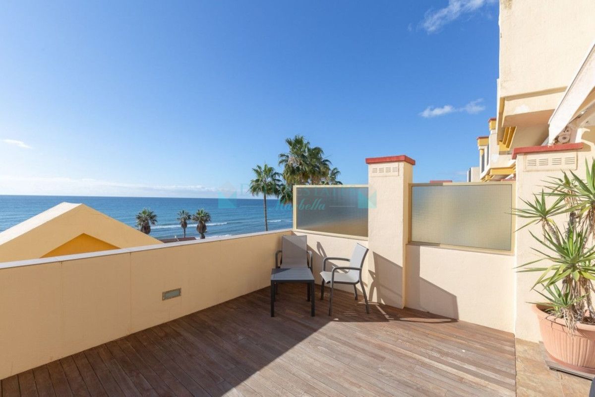 Apartment for rent in Elviria, Marbella East
