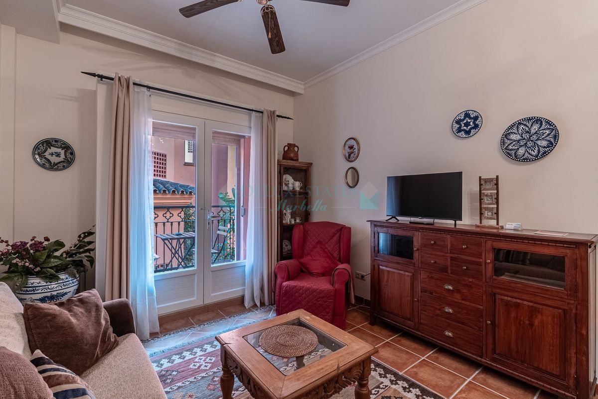 Apartamento en venta en Benahavis