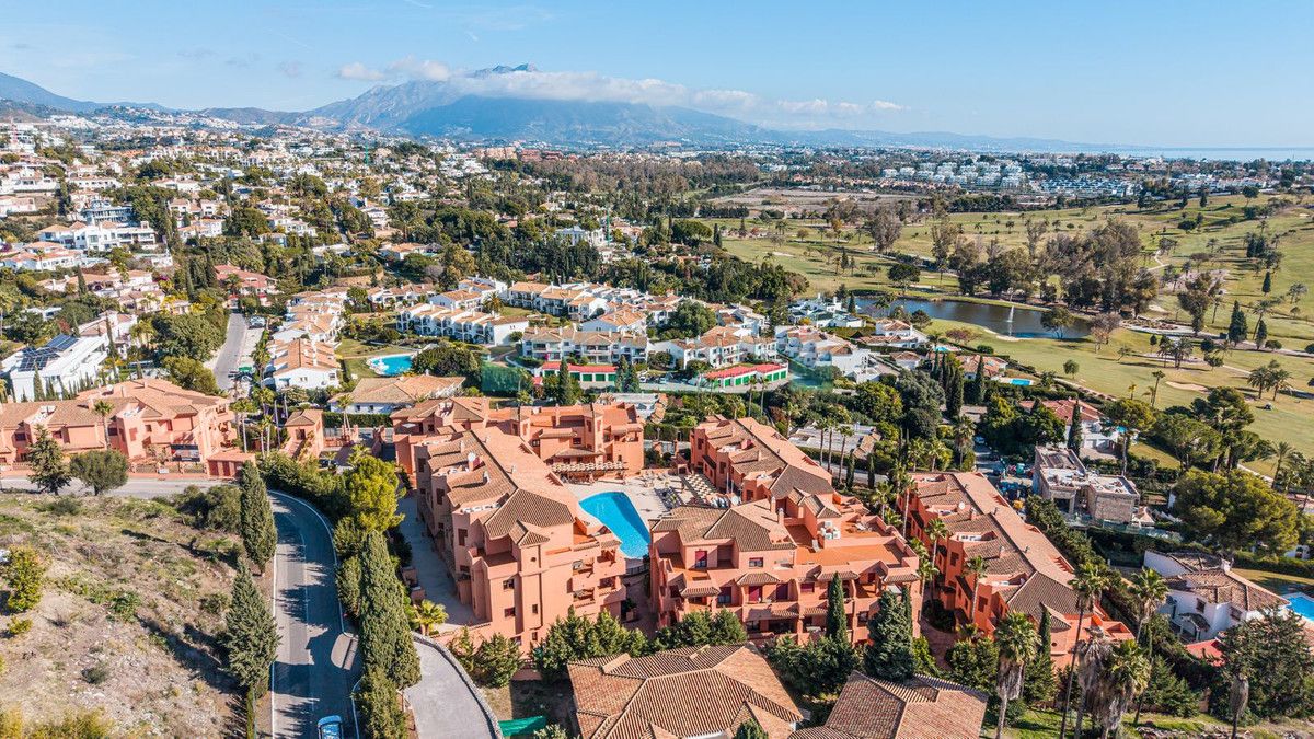 Apartamento en venta en Benahavis