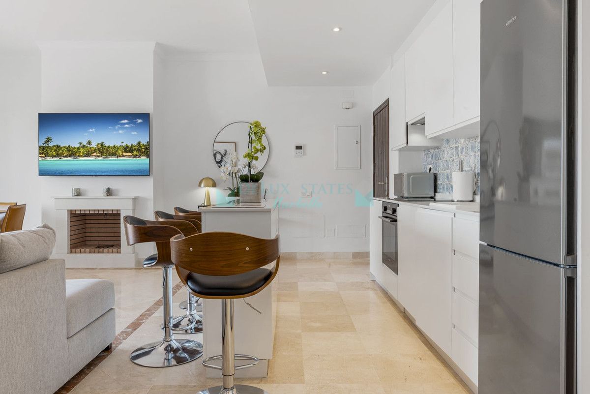Ground Floor Apartment for sale in Benahavis