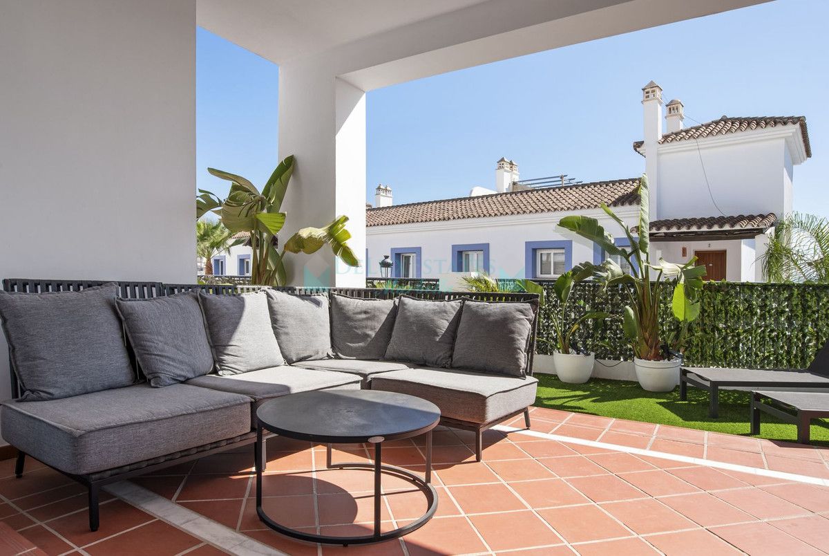 Ground Floor Apartment for sale in Benahavis
