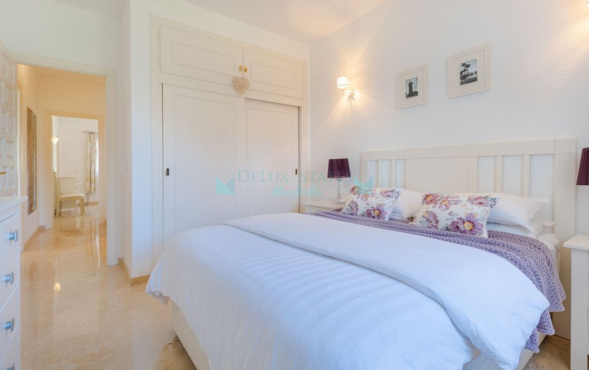 Ground Floor Apartment for rent in El Paraiso, Estepona