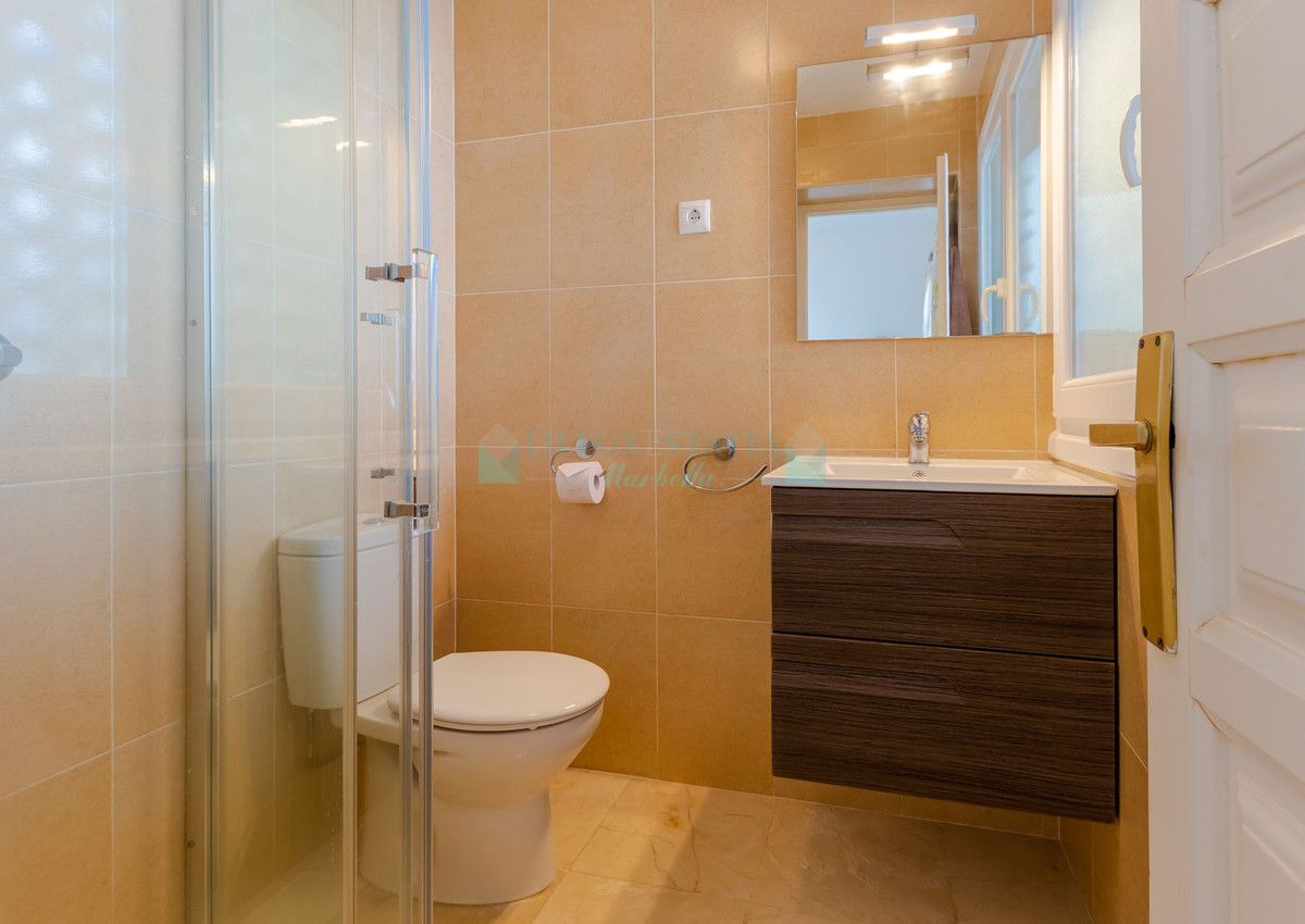 Ground Floor Apartment for rent in El Paraiso, Estepona