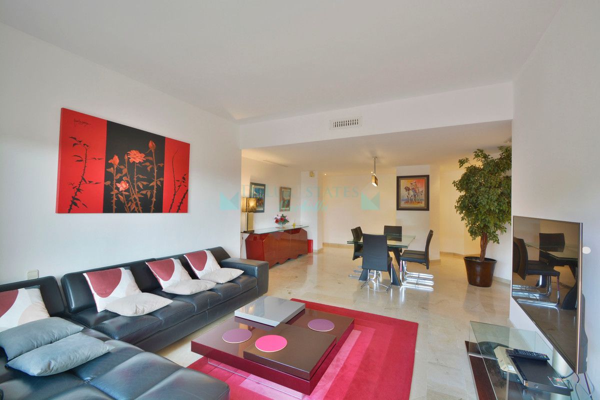 Apartment for sale in Elviria, Marbella East