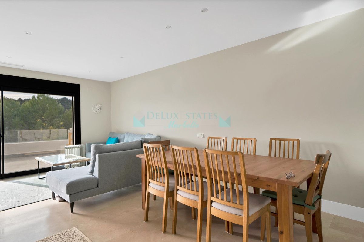 Apartment for sale in Estepona