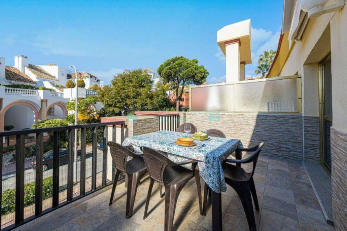 Ground Floor Apartment for sale in Elviria, Marbella East