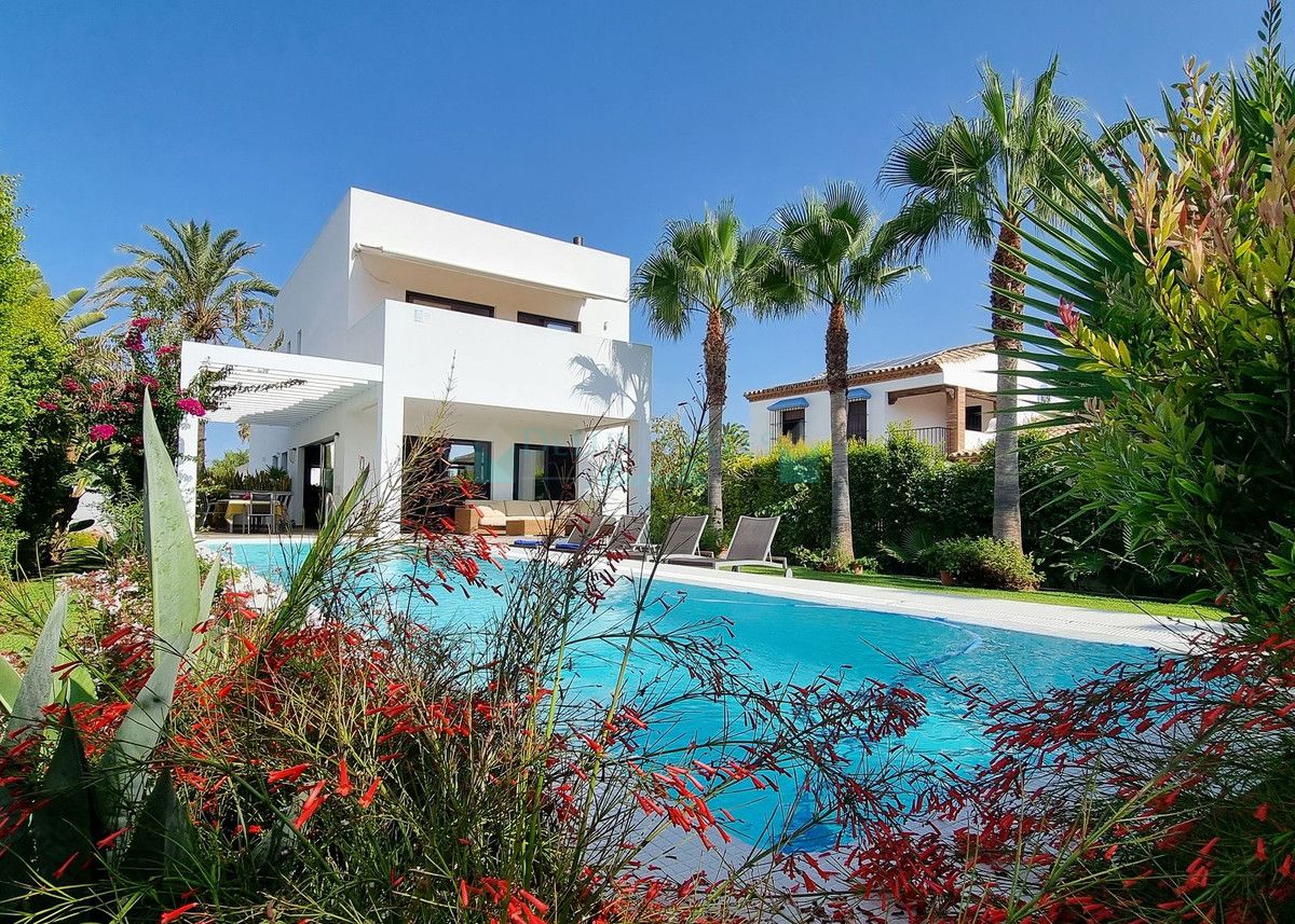 Villa for sale in Marbesa, Marbella East