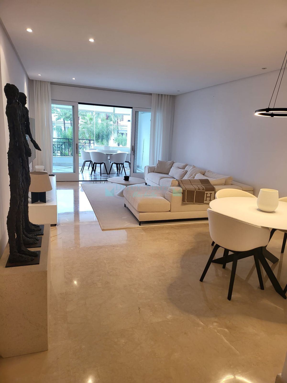 Apartment for sale in Estepona